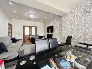 Family/dining room- click for photo gallery